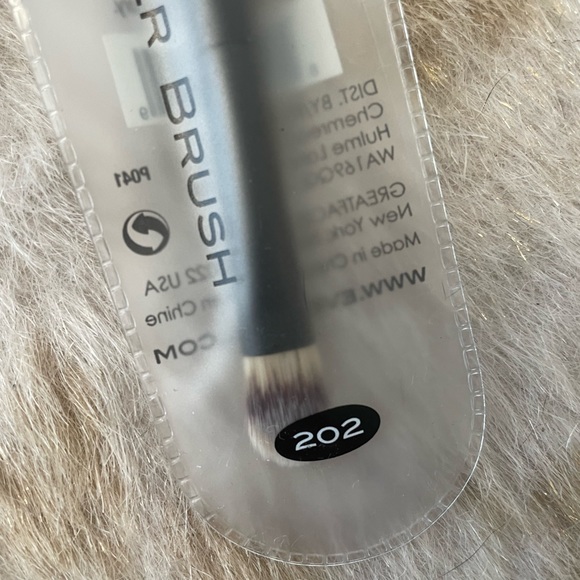 EvePearl Microsilk™️ Dual Concealer Makeup Brush - Picture 4 of 4